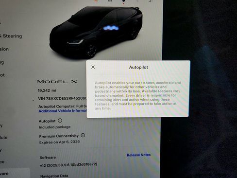Used 2024 Tesla Model X AWD w/ Falcon Wing Doors & 20' image 15