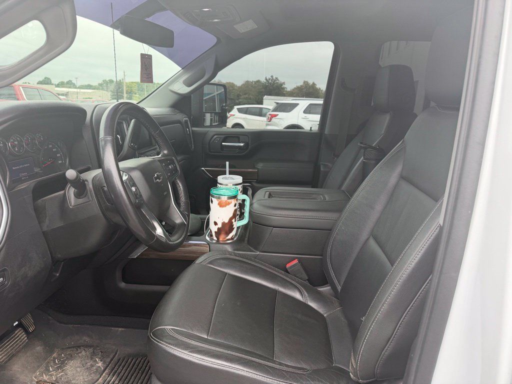 Used 2020 Chevrolet Silverado 3500 LT w/ All Star Edition AWD/4WD image 5