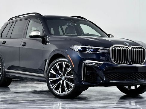 Used 2022 BMW X7 M50i w/ Cold Weather Package AWD/4WD image 2