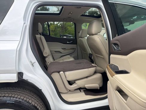 Used 2019 GMC Acadia Denali w/ Technology Package FWD image 35