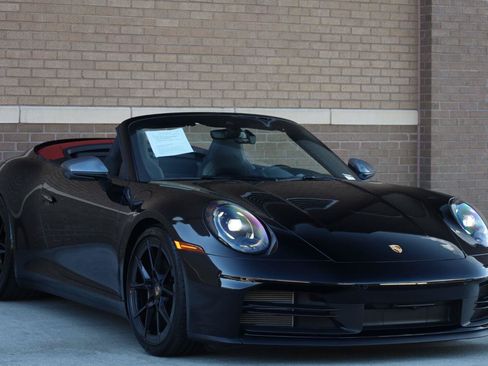 Used 2026 Porsche 911 Carrera T RWD image 10