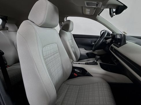 Used 2024 Honda HR-V LX image 35