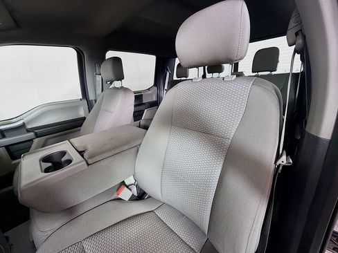 Used 2019 Ford F150 XLT w/ Equipment Group 302A Luxury AWD/4WD image 12