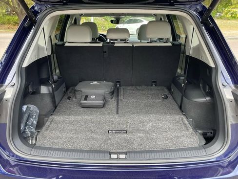 Used 2023 Volkswagen Tiguan SE image 13