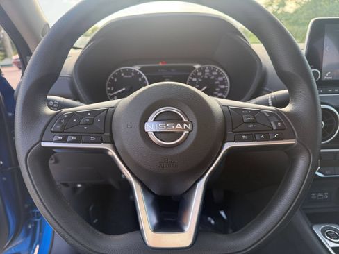 Used 2025 Nissan Sentra SV FWD image 22