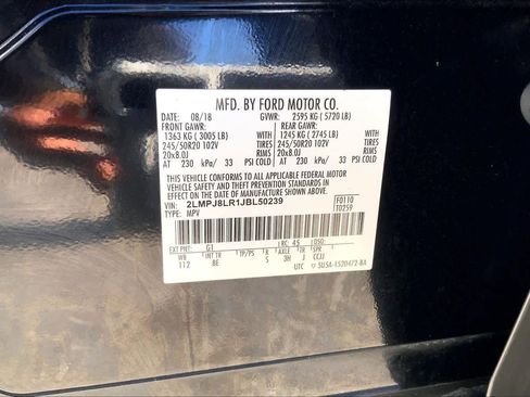 Used 2018 Lincoln MKX Reserve w/ Lincoln MKX Climate Package image 36