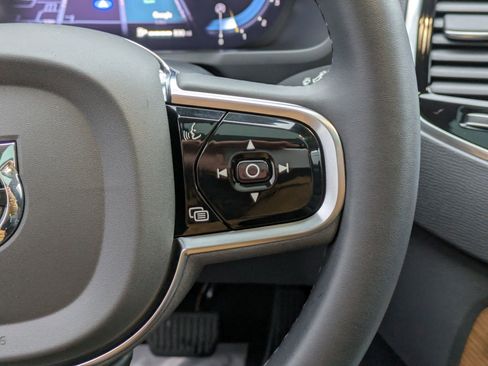 Used 2024 Volvo XC90 B6 Plus w/ Protection Package Premier image 17