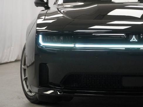 Used 2025 Dodge Charger R/T Scat Pack w/ Track Pack image 6