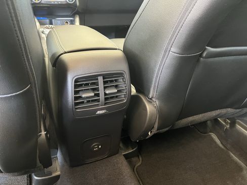 Used 2022 Ford Escape SEL image 7