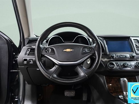 Used 2014 Chevrolet Impala LT image 10