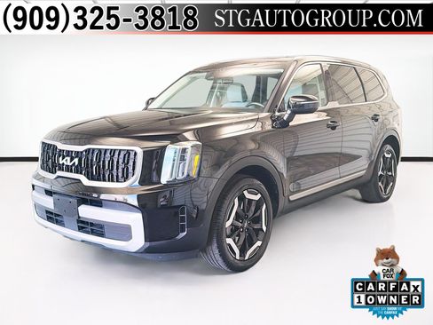 Used 2025 Kia Telluride EX w/ EX Captain's Chair Package image 1