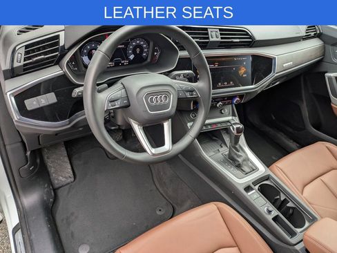 Used 2025 Audi Q3 2.0T Premium w/ Convenience Package image 17