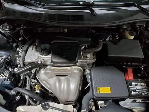 Used 2015 Toyota Camry LE image 39