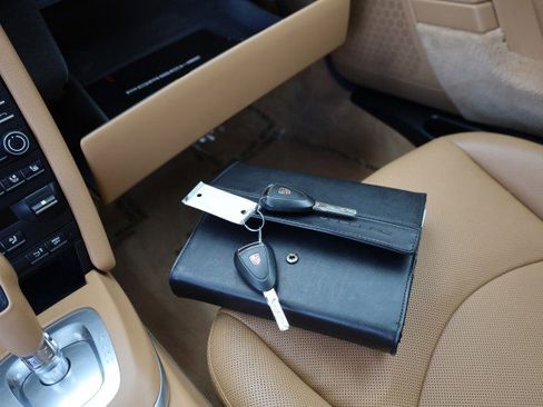 Used 2011 Porsche 911 Carrera 4S image 35