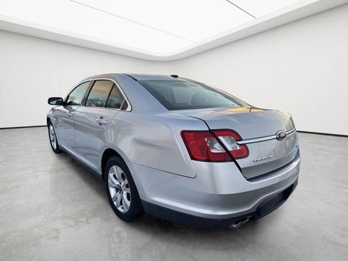 Used 2010 Ford Taurus SEL FWD image 5