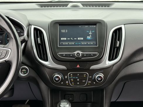 Used 2018 Chevrolet Equinox LT image 19