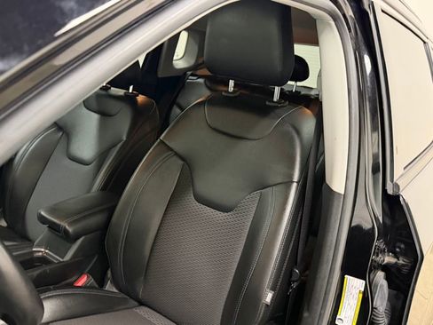 Used 2022 Jeep Compass Latitude w/ Convenience Group image 40