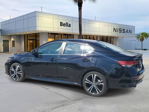 Used 2021 Nissan Sentra SR FWD image 3