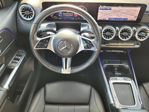 Used 2024 Mercedes-Benz GLB 250 w/ Driver Assistance Package image 15