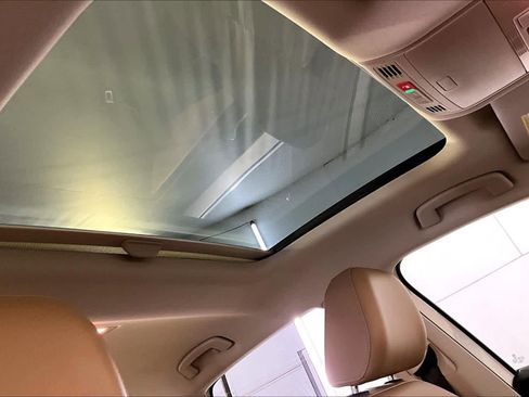 Used 2021 Volkswagen Jetta SE w/ SE Cold Weather Package image 13