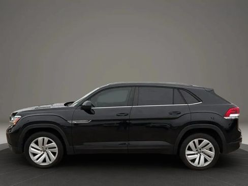 Used 2020 Volkswagen Atlas Cross Sport SE FWD image 4