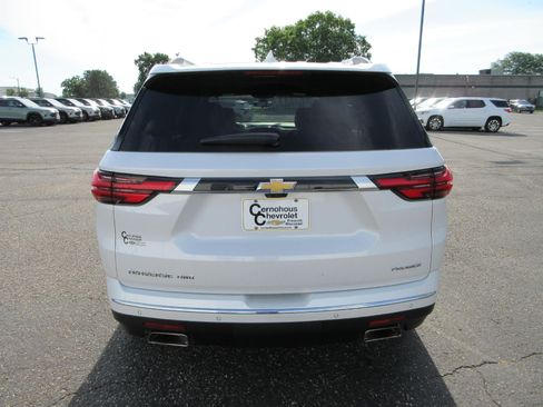 Certified 2022 Chevrolet Traverse Premier w/ LPO, Floor Liner Package AWD/4WD image 6