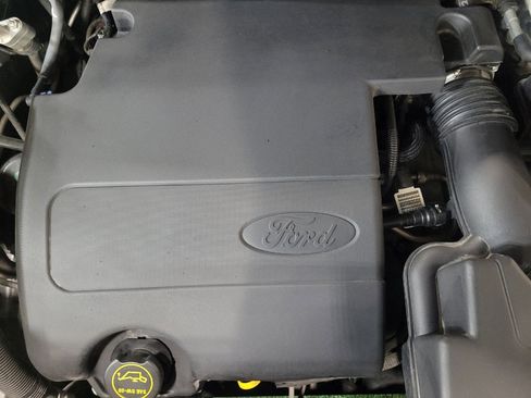 Used 2017 Ford Explorer XLT image 30