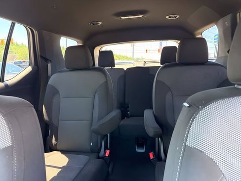 Used 2023 Chevrolet Traverse LT AWD/4WD image 17