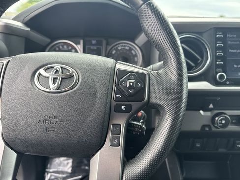 Used 2022 Toyota Tacoma SR5 RWD image 18