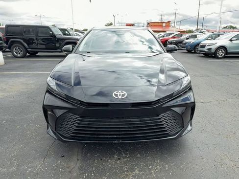 Used 2025 Toyota Camry LE FWD image 3
