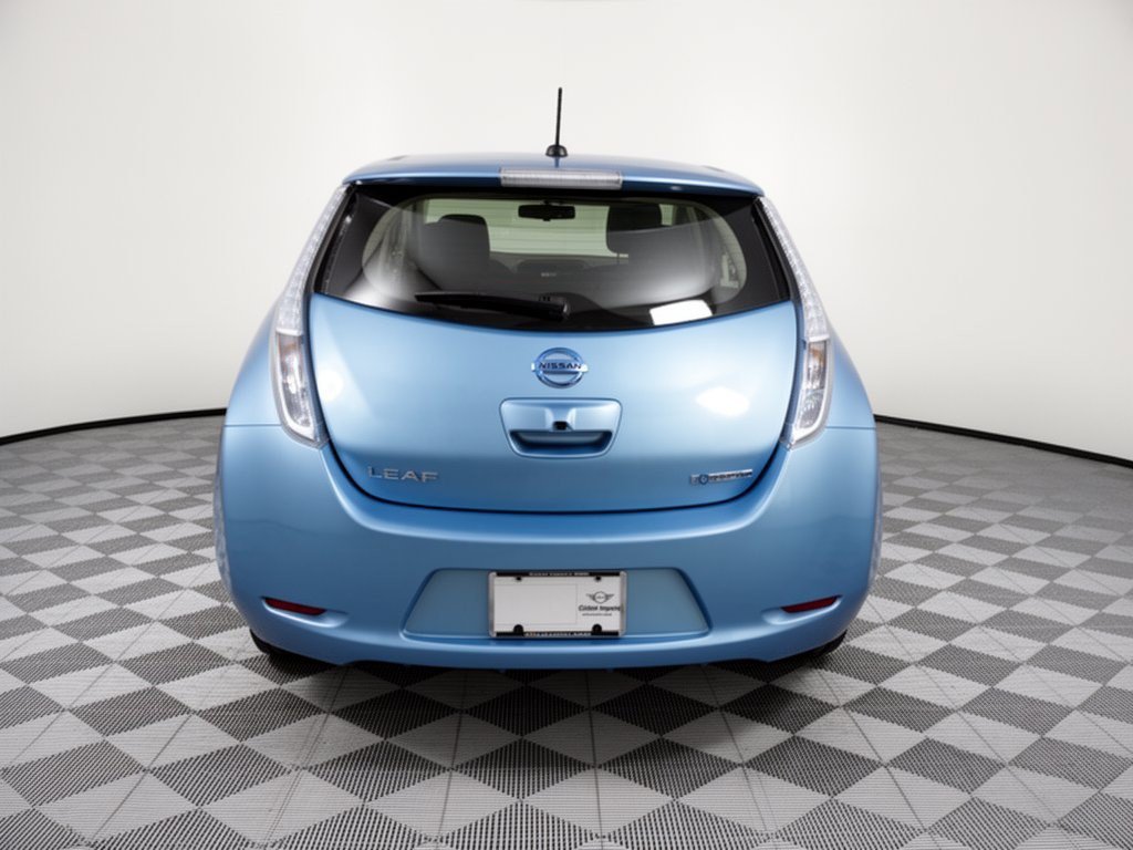Used 2015 Nissan Leaf S w/ Charge Package FWD image 11
