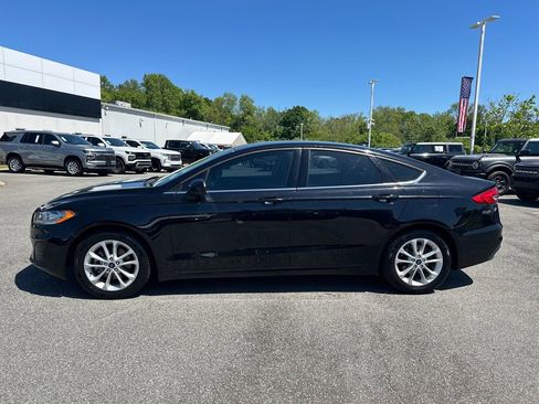 Used 2019 Ford Fusion SE FWD image 4