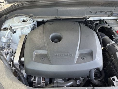 Used 2020 Volvo XC60 T5 R-Design w/ Protection Package Premier image 20