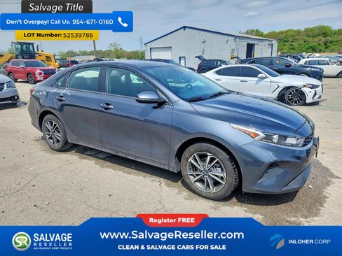 Used 2024 Kia Forte LXS w/ LXS Technology Package FWD image 5