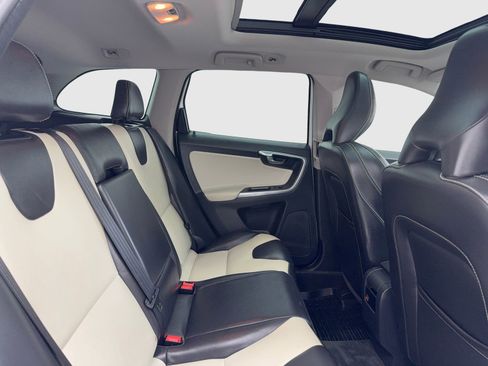 Used 2017 Volvo XC60 T6 Dynamic w/ Preferred Option Package image 46