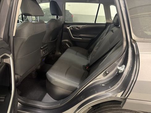 Used 2024 Toyota RAV4 LE AWD/4WD image 8