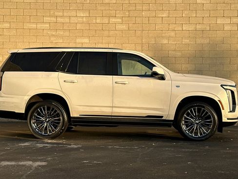 Certified 2025 Cadillac Escalade Sport Platinum image 3