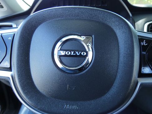 Used 2018 Volvo XC90 T6 Momentum w/ Convenience Package image 61