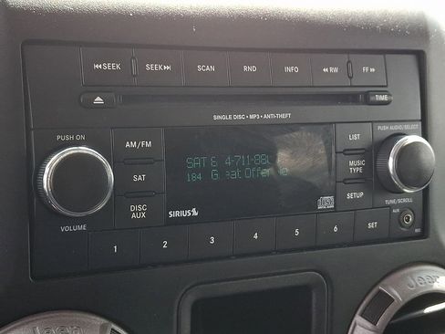 Used 2016 Jeep Wrangler Unlimited Sport image 17