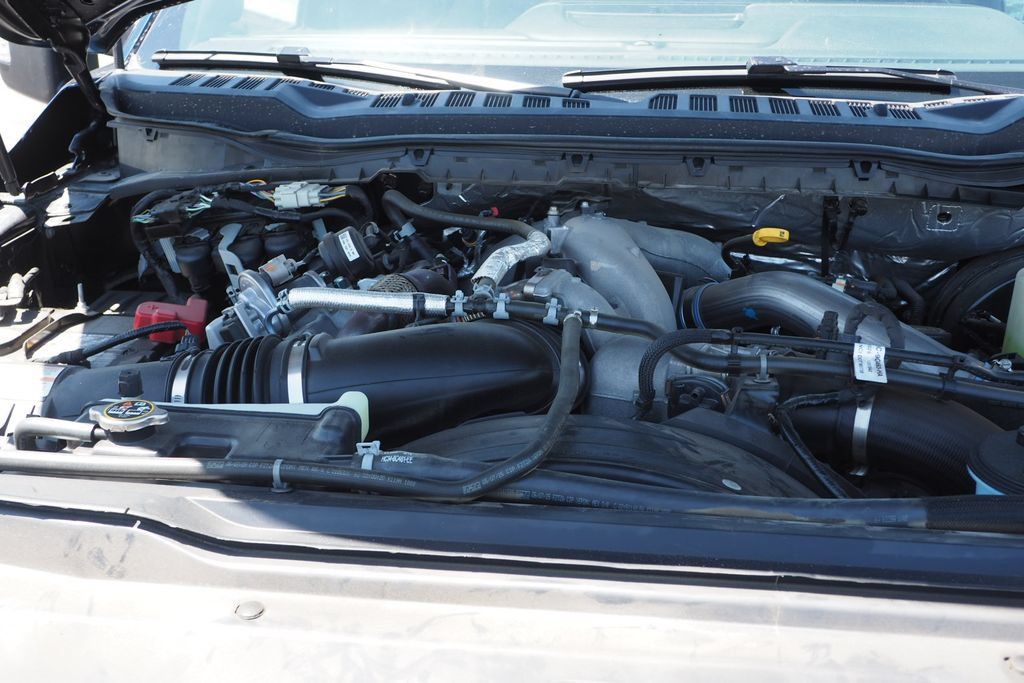 Used 2025 Ford F350 Lariat w/ Black Appearance Package AWD/4WD image 12