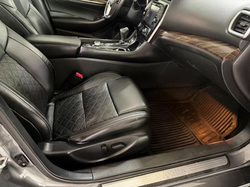 Used 2017 Nissan Maxima Platinum image 29