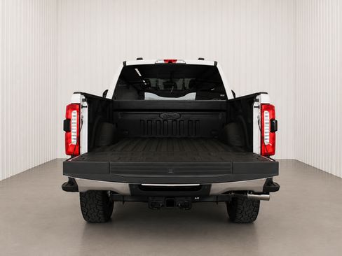 Used 2026 Ford F350 Lariat w/ Lariat Ultimate Package AWD/4WD image 7