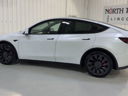 Used 2022 Tesla Model Y Performance AWD/4WD image 7