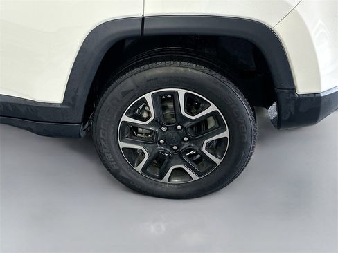 Used 2019 Jeep Compass Trailhawk w/ Leather Interior Group image 32