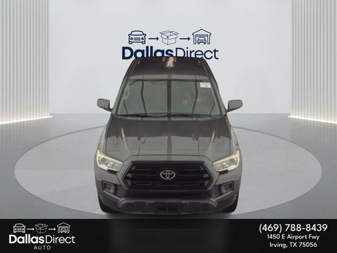 Used 2017 Toyota Tacoma SR w/ SR Convenience Package image 3