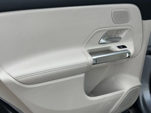 New 2026 Mercedes-Benz GLB 250 4MATIC image 25