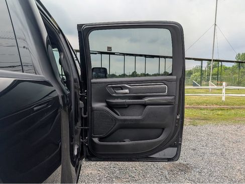 Used 2020 RAM 1500 Big Horn AWD/4WD image 12