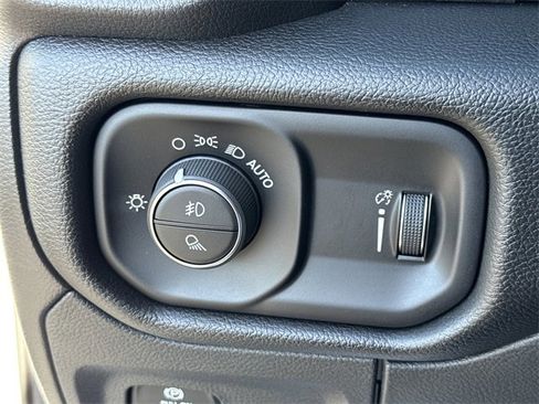 Used 2023 RAM 1500 Big Horn image 39