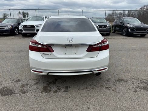 Used 2017 Honda Accord EX-L image 7