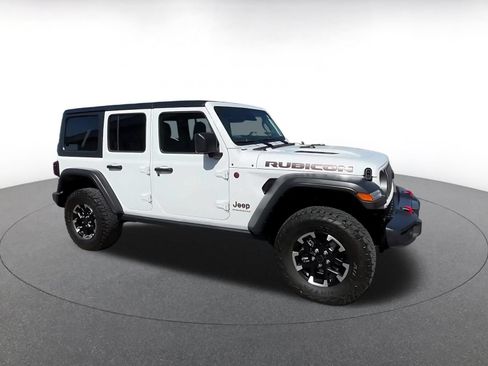 Used 2025 Jeep Wrangler Unlimited Rubicon AWD/4WD image 2
